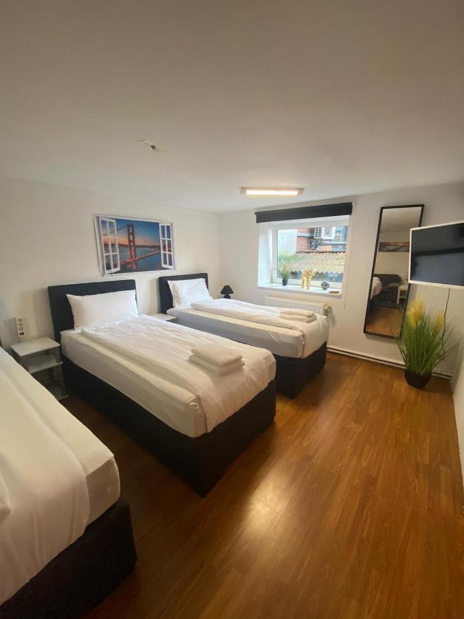 City Apartments Direkt Am Hauptbahnhof - Perfekt Fuer Pendler Und Monteure นอยมึนสเตอร์ ภายนอก รูปภาพ