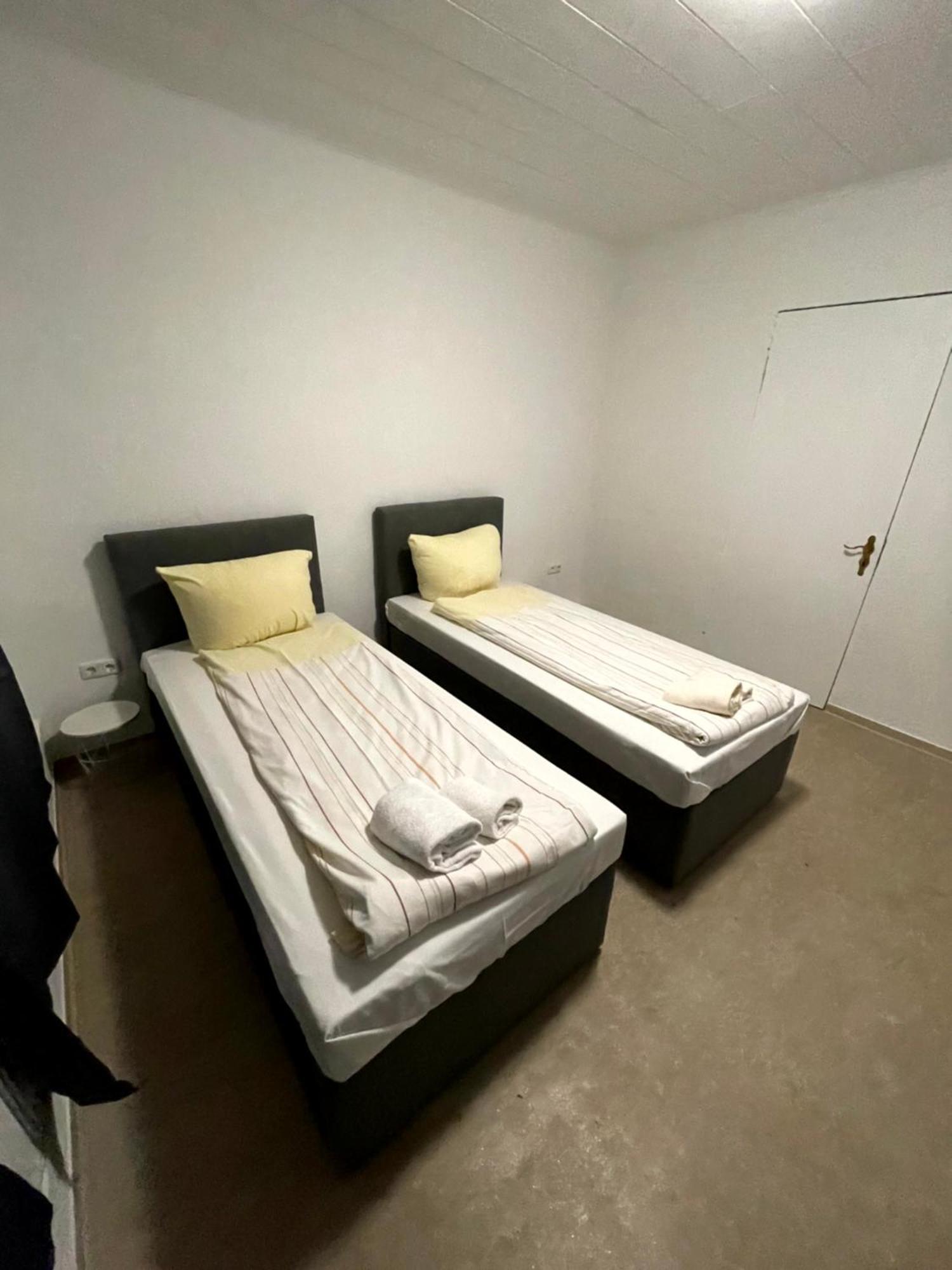 City Apartments Direkt Am Hauptbahnhof - Perfekt Fuer Pendler Und Monteure นอยมึนสเตอร์ ภายนอก รูปภาพ