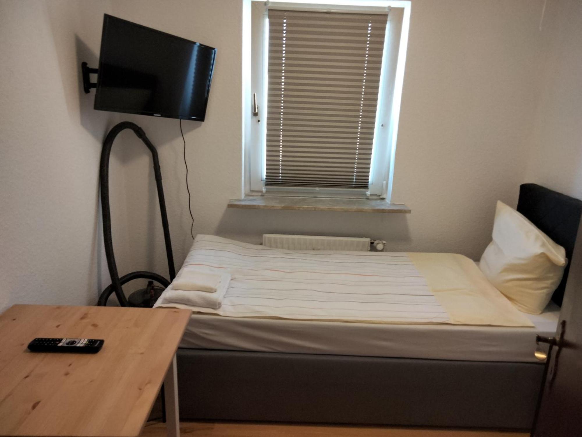 City Apartments Direkt Am Hauptbahnhof - Perfekt Fuer Pendler Und Monteure นอยมึนสเตอร์ ภายนอก รูปภาพ