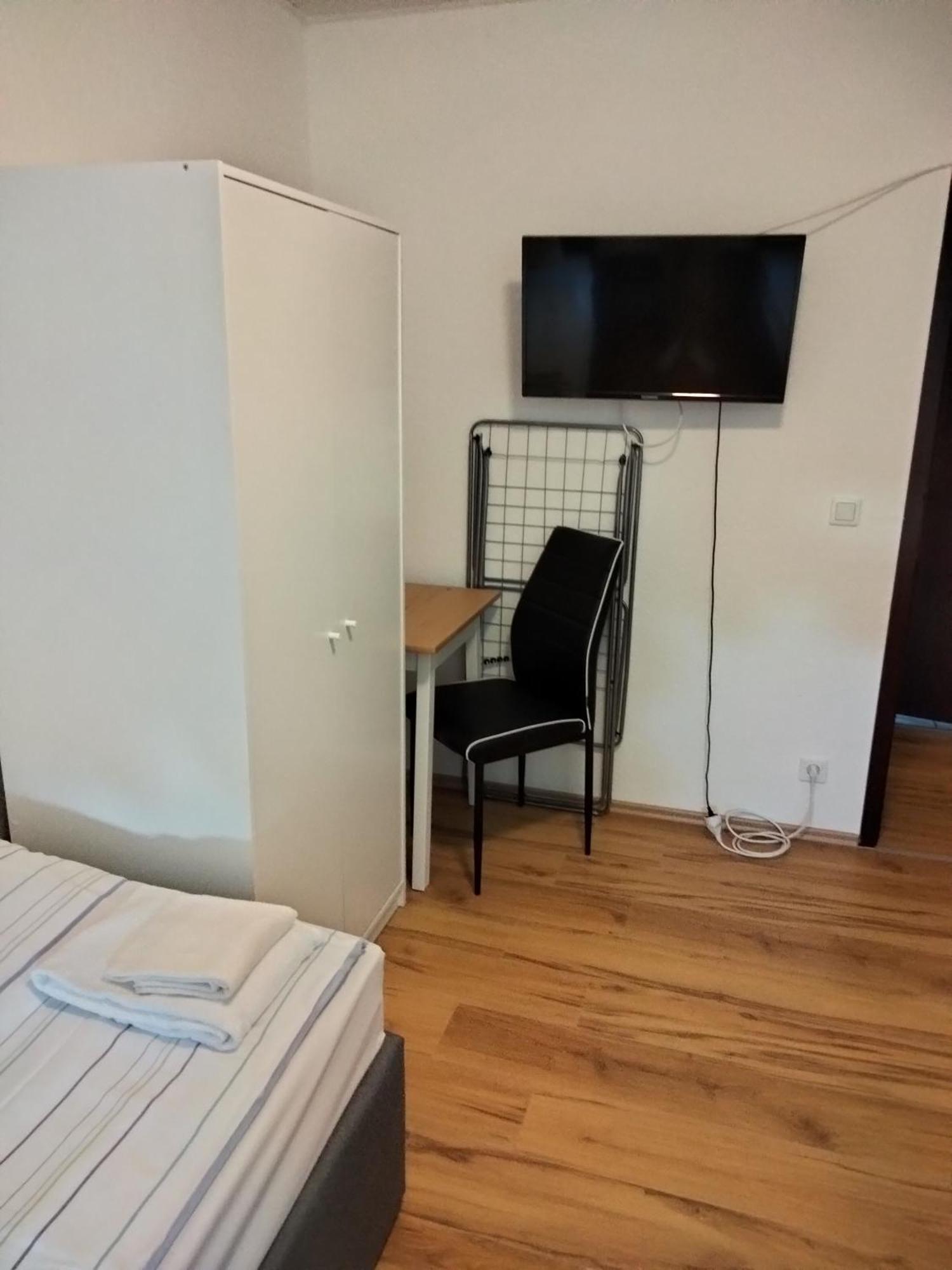 City Apartments Direkt Am Hauptbahnhof - Perfekt Fuer Pendler Und Monteure นอยมึนสเตอร์ ภายนอก รูปภาพ