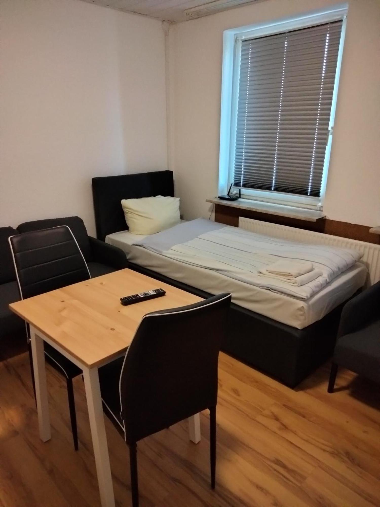City Apartments Direkt Am Hauptbahnhof - Perfekt Fuer Pendler Und Monteure นอยมึนสเตอร์ ภายนอก รูปภาพ