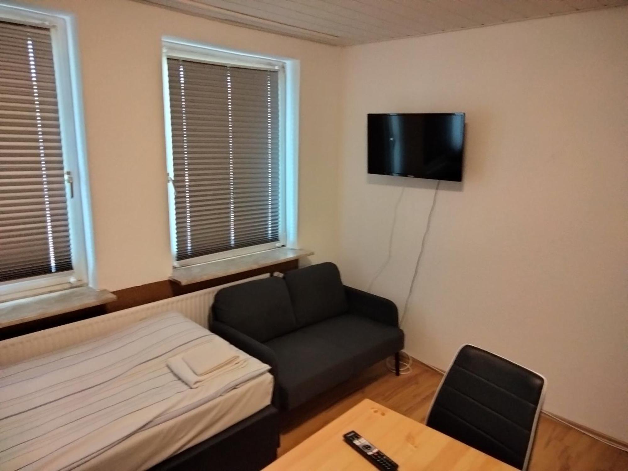 City Apartments Direkt Am Hauptbahnhof - Perfekt Fuer Pendler Und Monteure นอยมึนสเตอร์ ภายนอก รูปภาพ