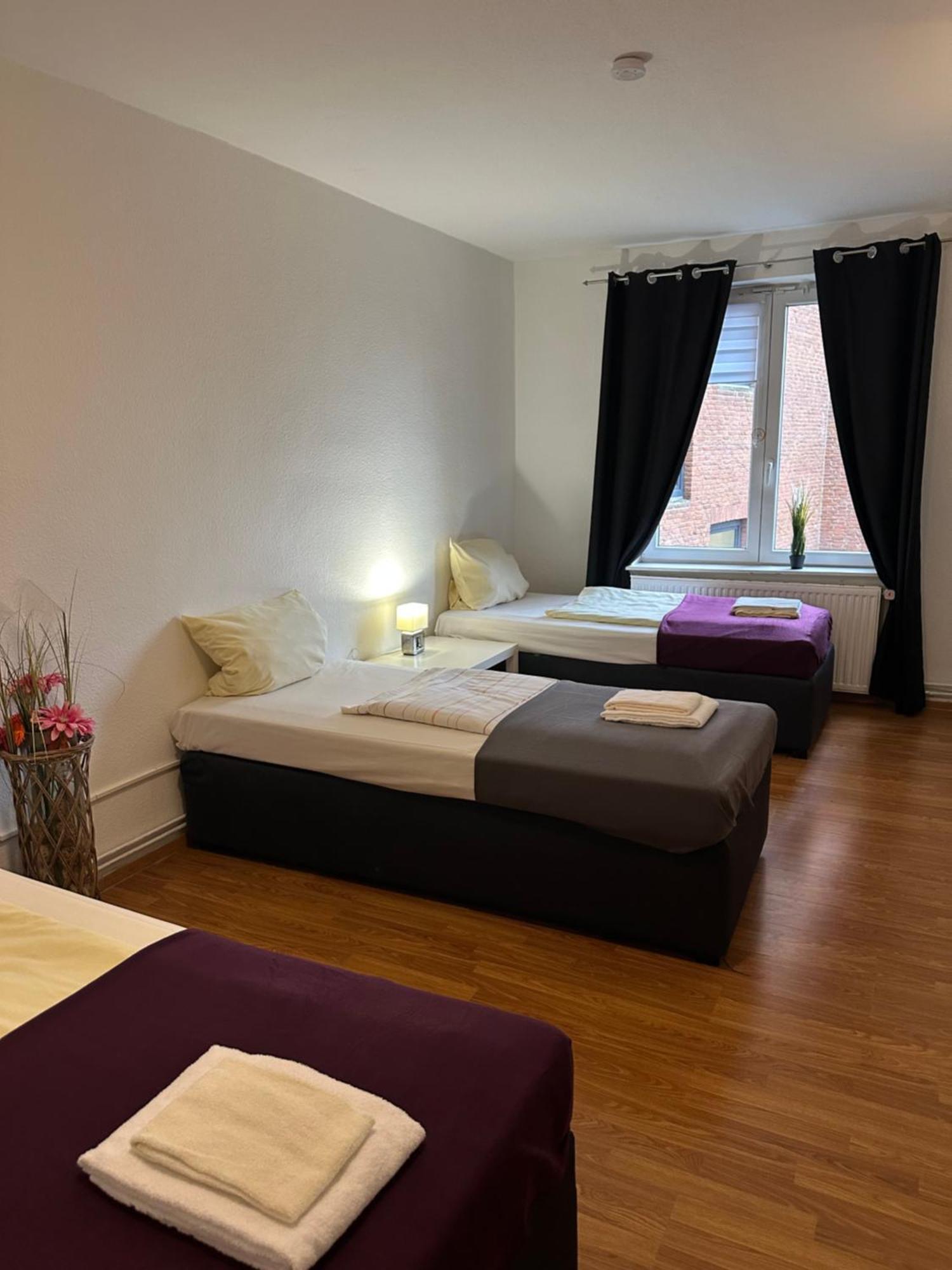 City Apartments Direkt Am Hauptbahnhof - Perfekt Fuer Pendler Und Monteure นอยมึนสเตอร์ ภายนอก รูปภาพ