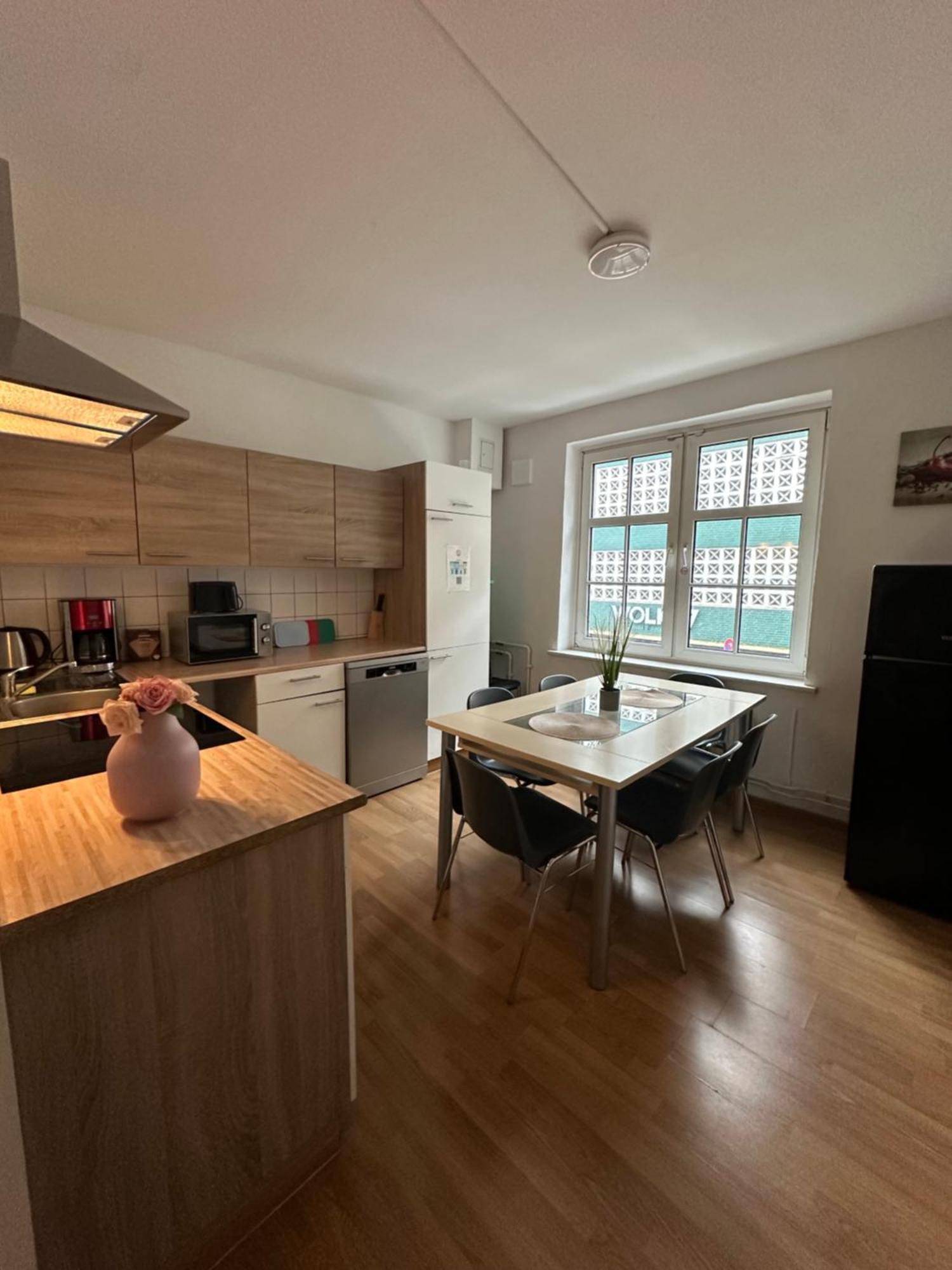 City Apartments Direkt Am Hauptbahnhof - Perfekt Fuer Pendler Und Monteure นอยมึนสเตอร์ ภายนอก รูปภาพ