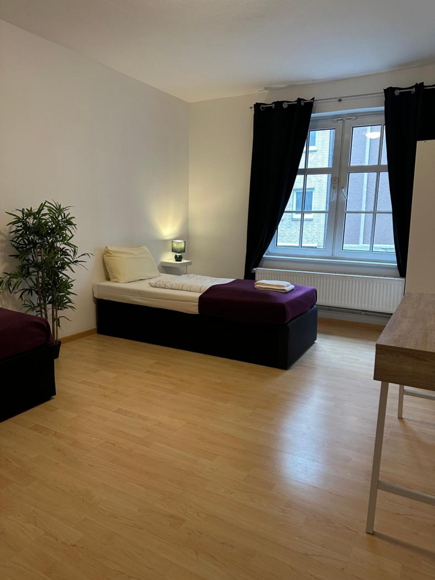 City Apartments Direkt Am Hauptbahnhof - Perfekt Fuer Pendler Und Monteure นอยมึนสเตอร์ ภายนอก รูปภาพ