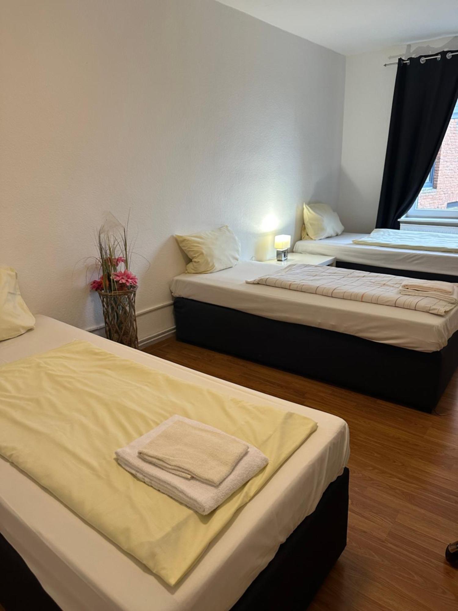 City Apartments Direkt Am Hauptbahnhof - Perfekt Fuer Pendler Und Monteure นอยมึนสเตอร์ ภายนอก รูปภาพ
