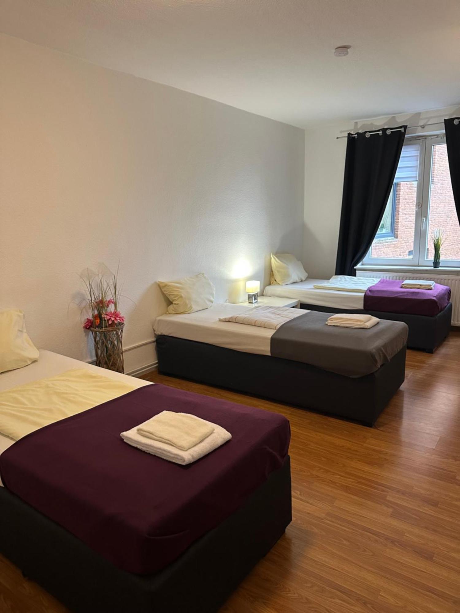 City Apartments Direkt Am Hauptbahnhof - Perfekt Fuer Pendler Und Monteure นอยมึนสเตอร์ ภายนอก รูปภาพ