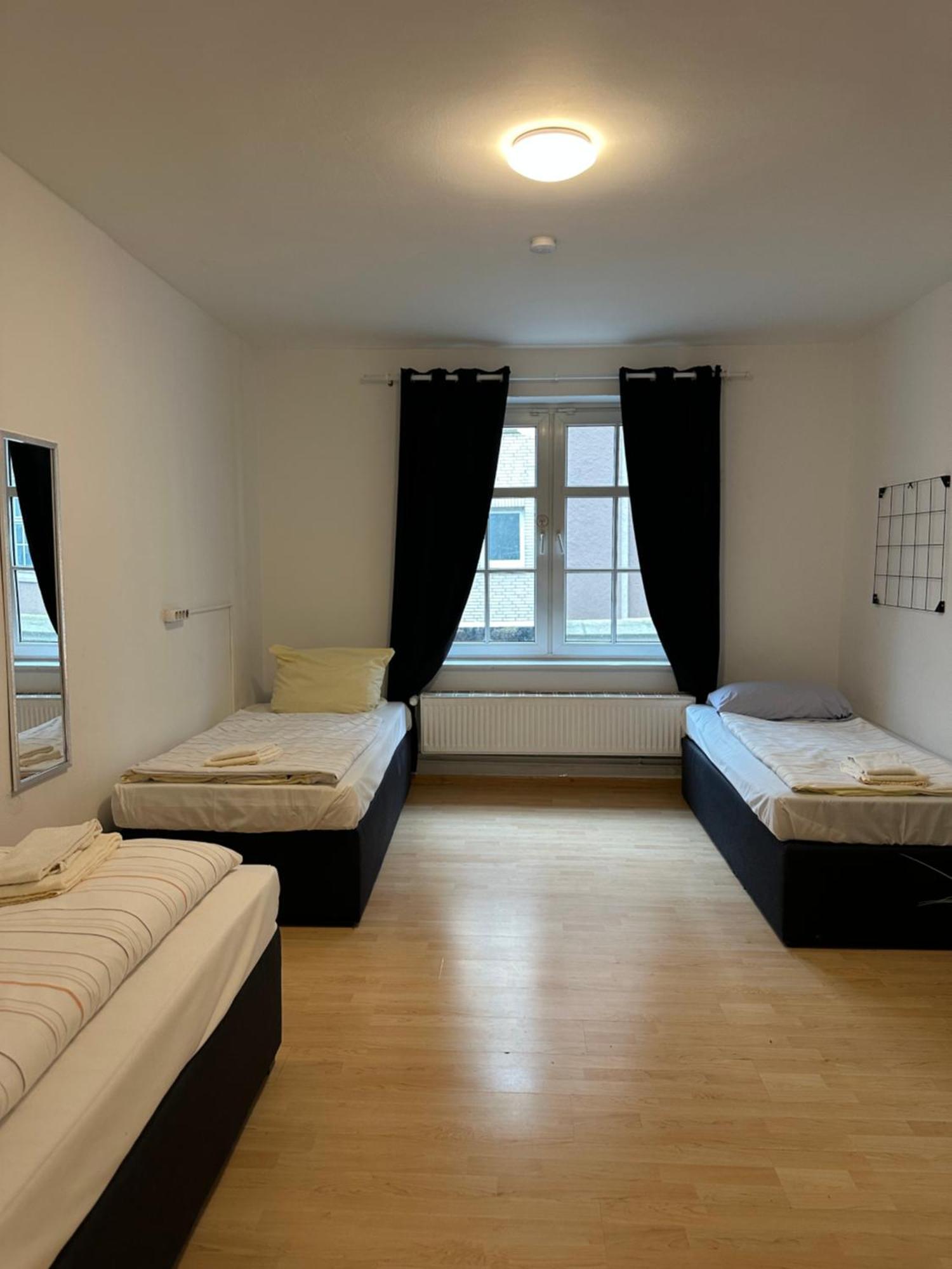 City Apartments Direkt Am Hauptbahnhof - Perfekt Fuer Pendler Und Monteure นอยมึนสเตอร์ ภายนอก รูปภาพ