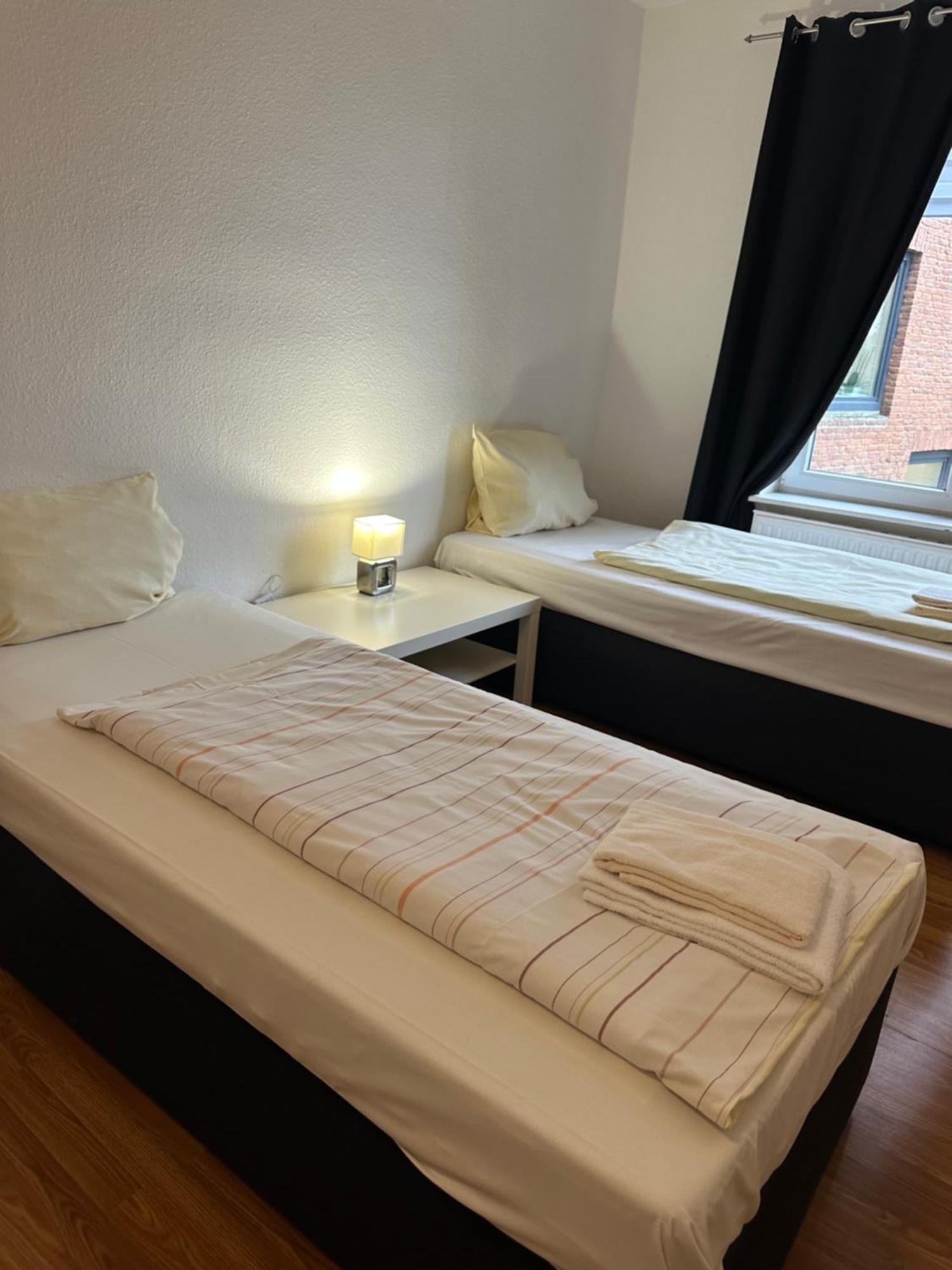 City Apartments Direkt Am Hauptbahnhof - Perfekt Fuer Pendler Und Monteure นอยมึนสเตอร์ ภายนอก รูปภาพ