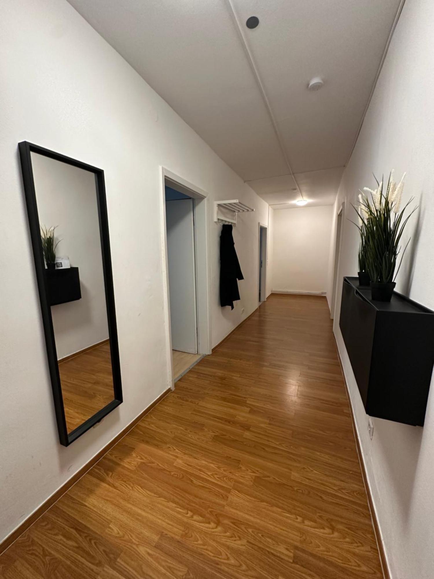 City Apartments Direkt Am Hauptbahnhof - Perfekt Fuer Pendler Und Monteure นอยมึนสเตอร์ ภายนอก รูปภาพ