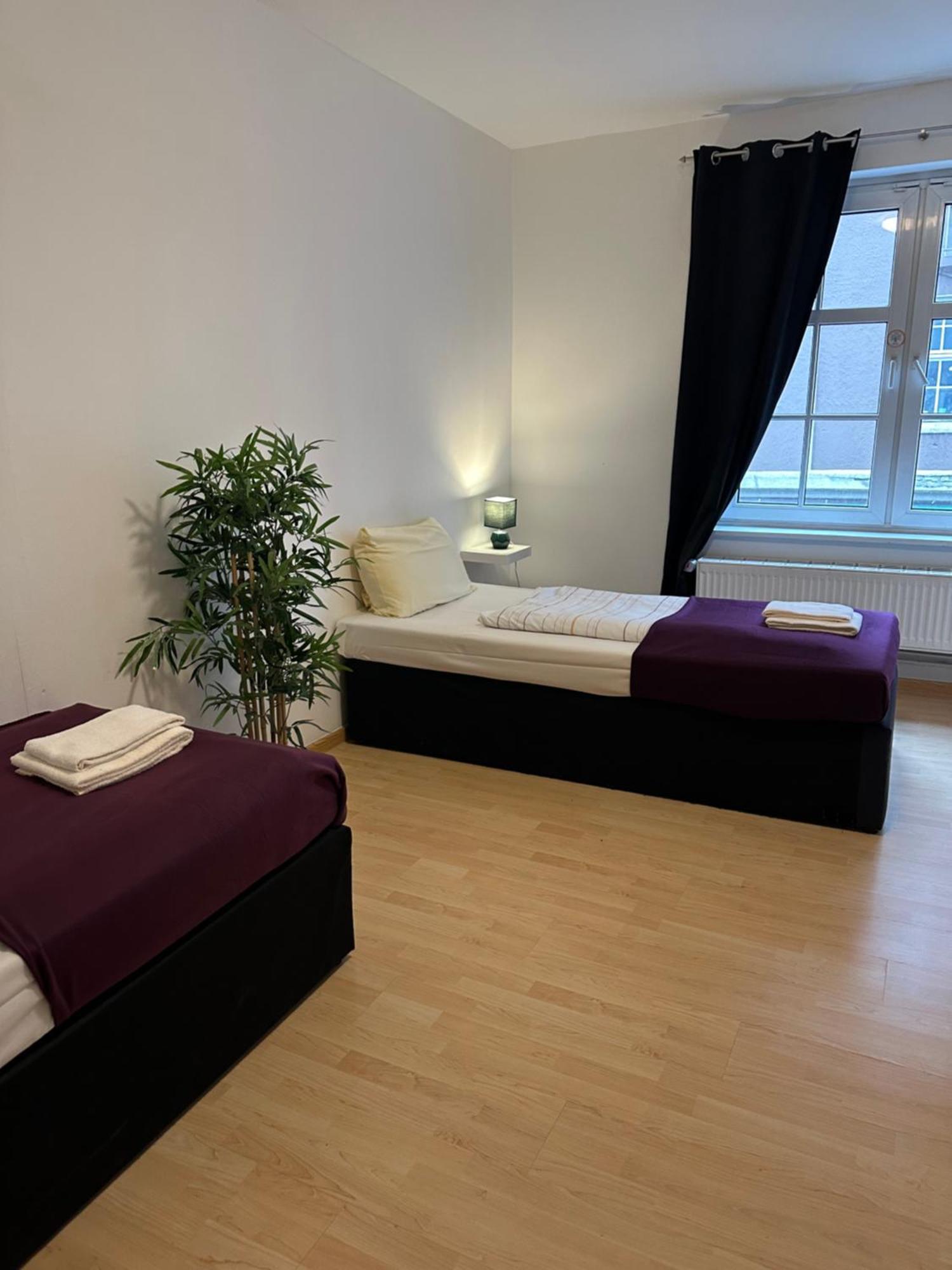 City Apartments Direkt Am Hauptbahnhof - Perfekt Fuer Pendler Und Monteure นอยมึนสเตอร์ ภายนอก รูปภาพ