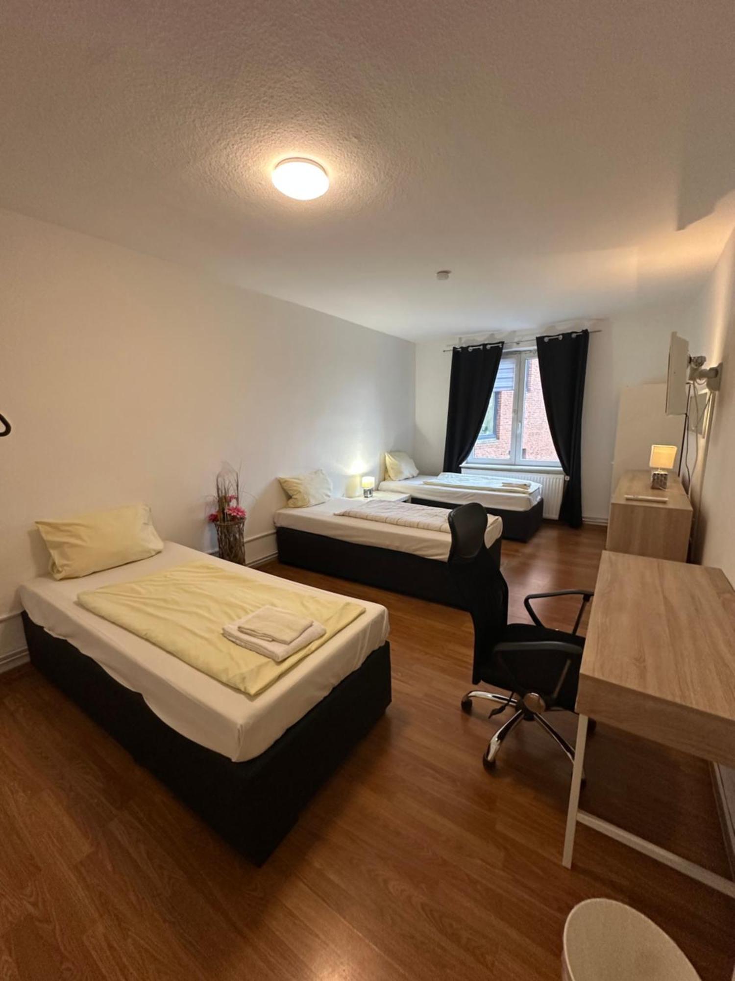 City Apartments Direkt Am Hauptbahnhof - Perfekt Fuer Pendler Und Monteure นอยมึนสเตอร์ ภายนอก รูปภาพ