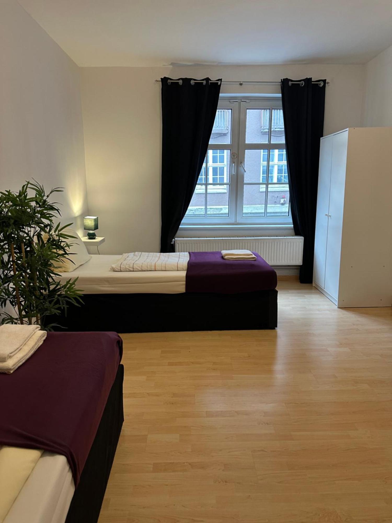 City Apartments Direkt Am Hauptbahnhof - Perfekt Fuer Pendler Und Monteure นอยมึนสเตอร์ ภายนอก รูปภาพ