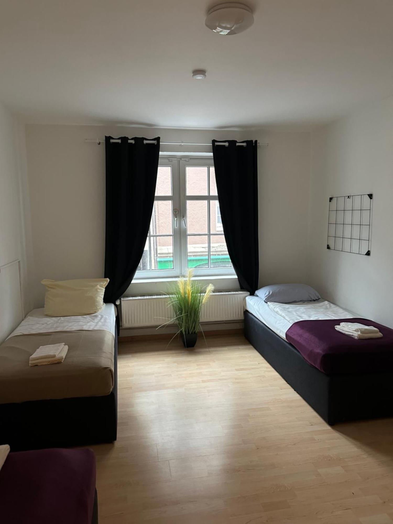 City Apartments Direkt Am Hauptbahnhof - Perfekt Fuer Pendler Und Monteure นอยมึนสเตอร์ ภายนอก รูปภาพ