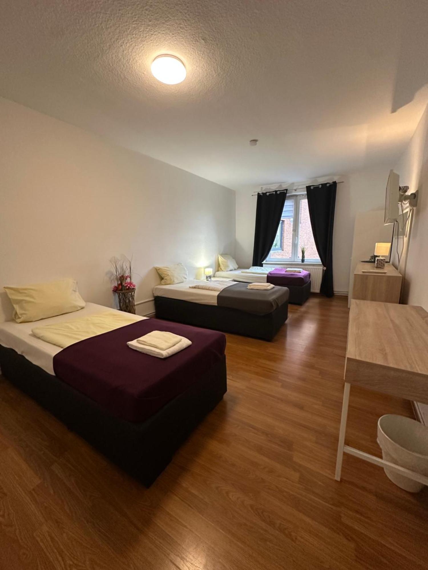 City Apartments Direkt Am Hauptbahnhof - Perfekt Fuer Pendler Und Monteure นอยมึนสเตอร์ ภายนอก รูปภาพ