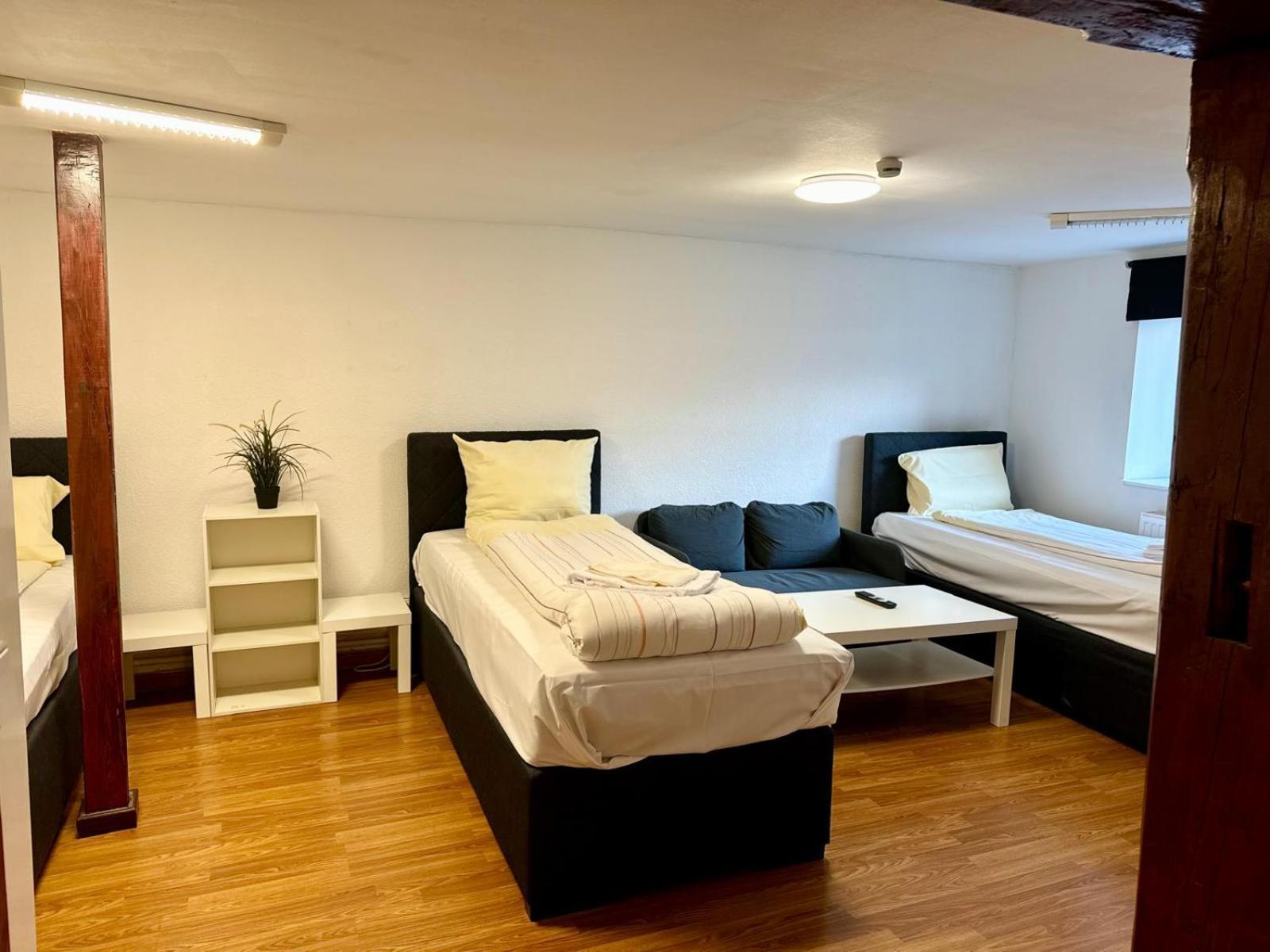 City Apartments Direkt Am Hauptbahnhof - Perfekt Fuer Pendler Und Monteure นอยมึนสเตอร์ ภายนอก รูปภาพ